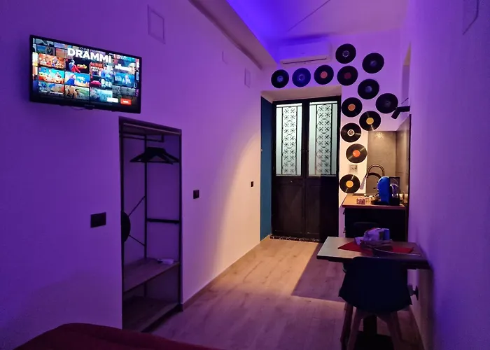 Tribunali Flat